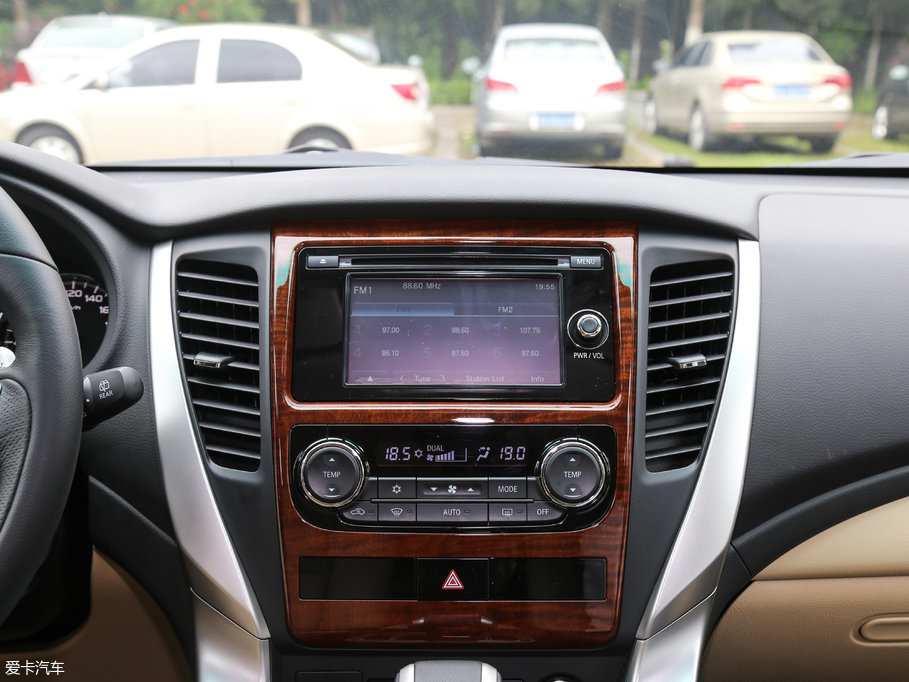 2017�������_���ŕ�(�M��) 3.0L ������