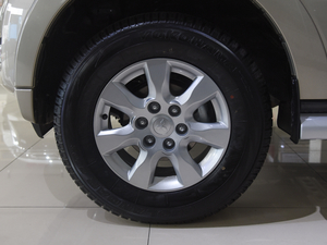 2018款3.0L 自动舒适版 轮圈
