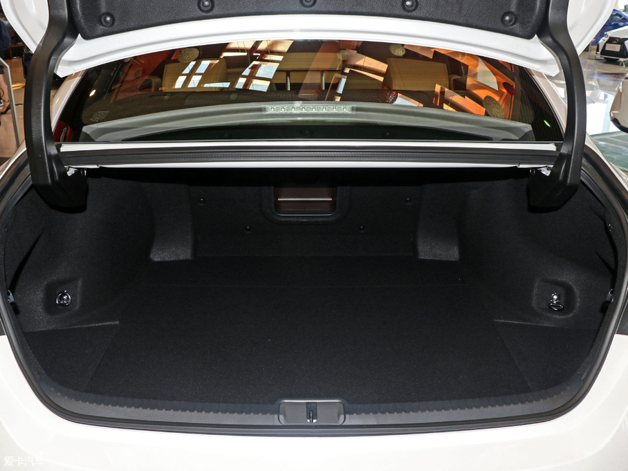 2018׿_˹ES 260 ׿Խ V