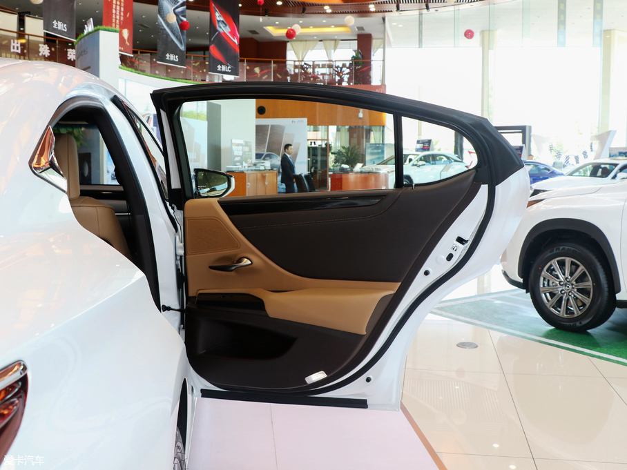 2018׿_˹ES 260 ׿Խ V