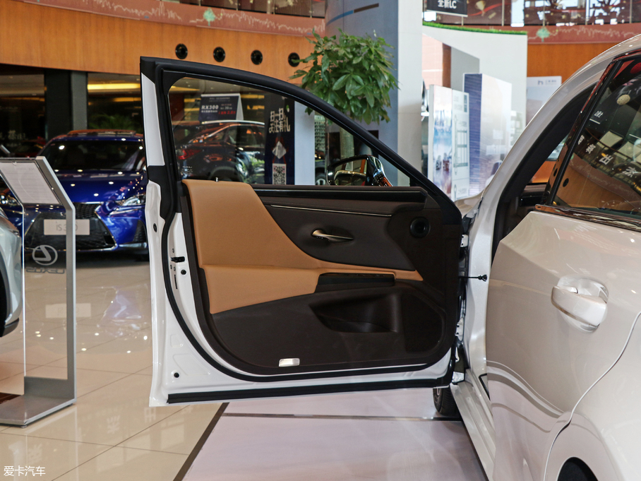 2018׿_˹ES 260 ׿Խ V