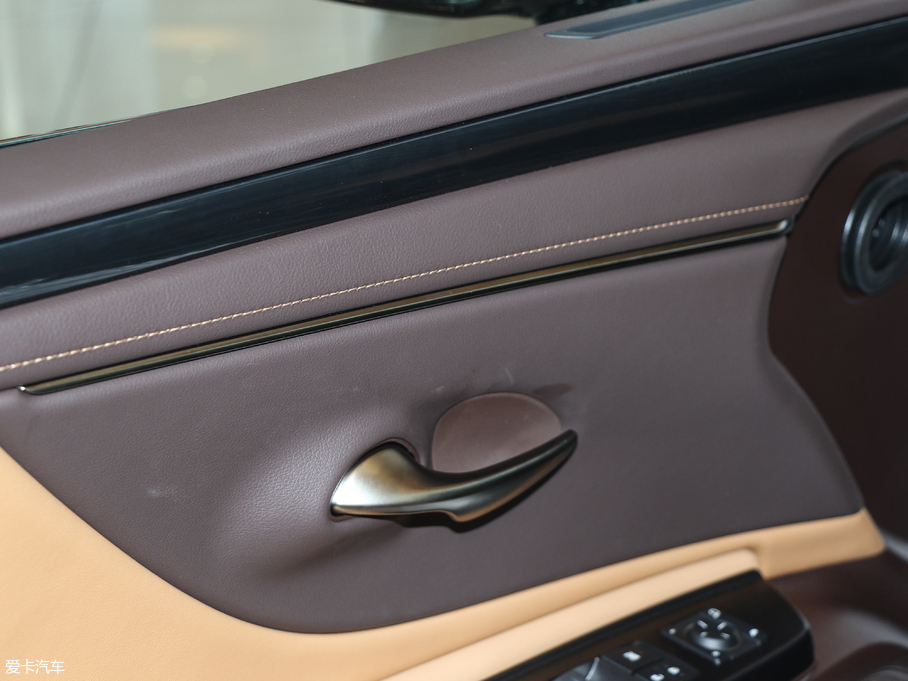 2018׿_˹ES 260 ׿Խ V