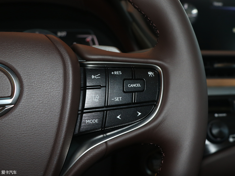 2018׿_˹ES 260 ׿Խ (gu)V