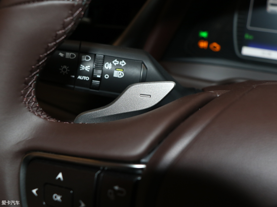 2018׿_˹ES 260 ׿Խ V