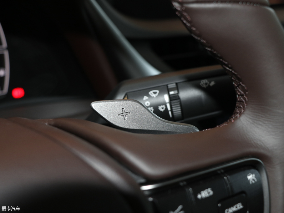 2018׿_˹ES 260 ׿Խ V