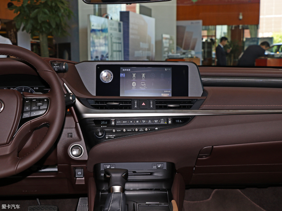 2018׿_˹ES 260 ׿Խ (gu)V