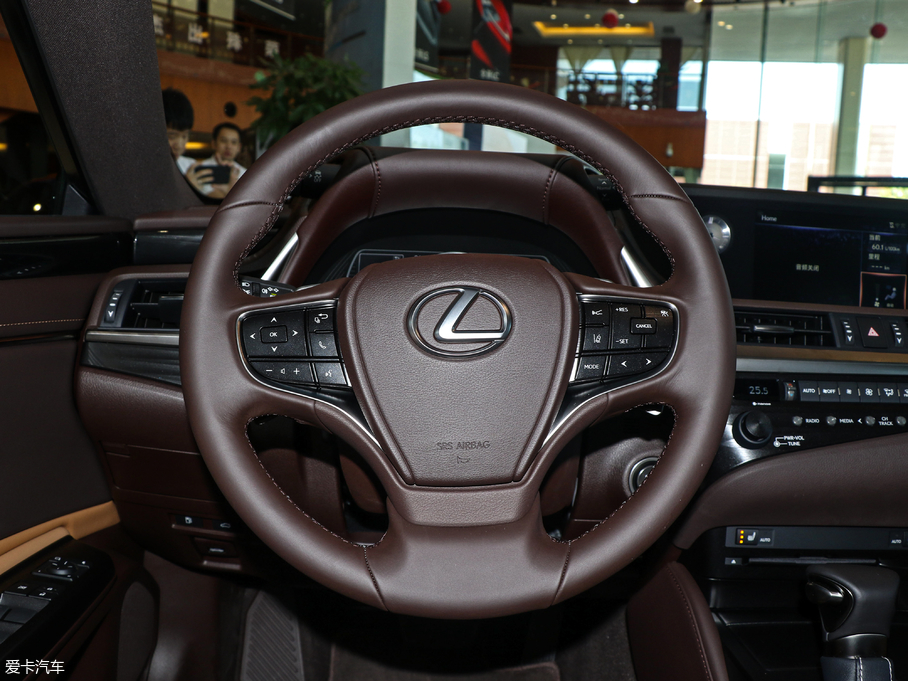 2018׿_˹ES 260 ׿Խ V