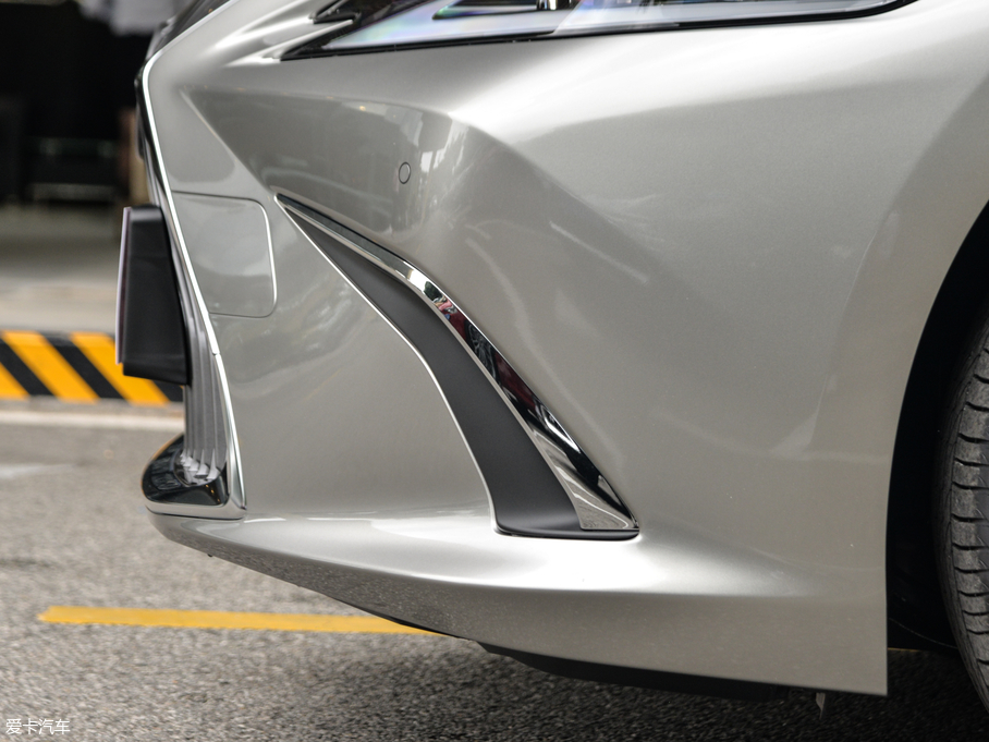 2018׿_˹ES 300h ׿Խ V