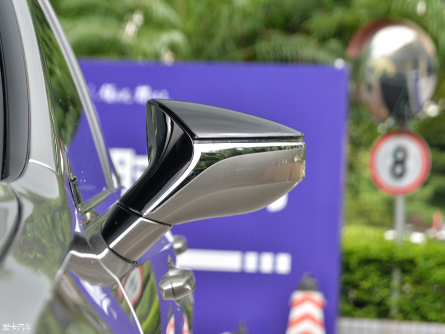 2018׿_˹ES 300h ׿Խ V