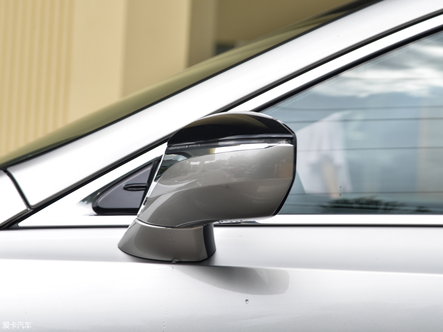 2018׿_˹ES 300h ׿Խ V