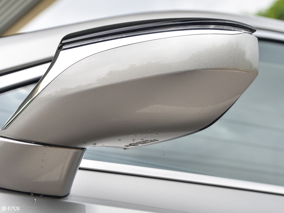 2018׿_˹ES 300h ׿Խ V