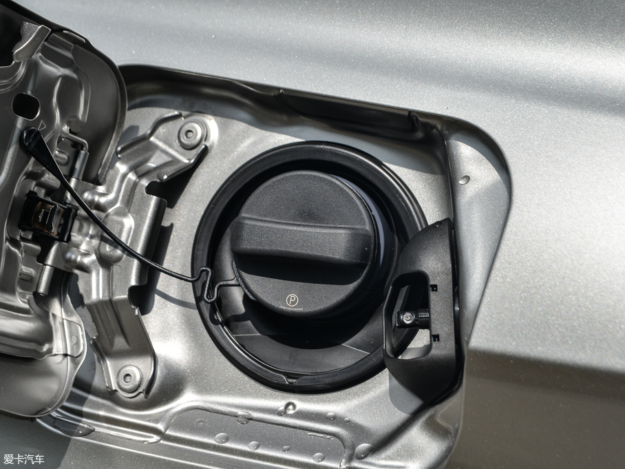 2018׿_˹ES 300h ׿Խ V