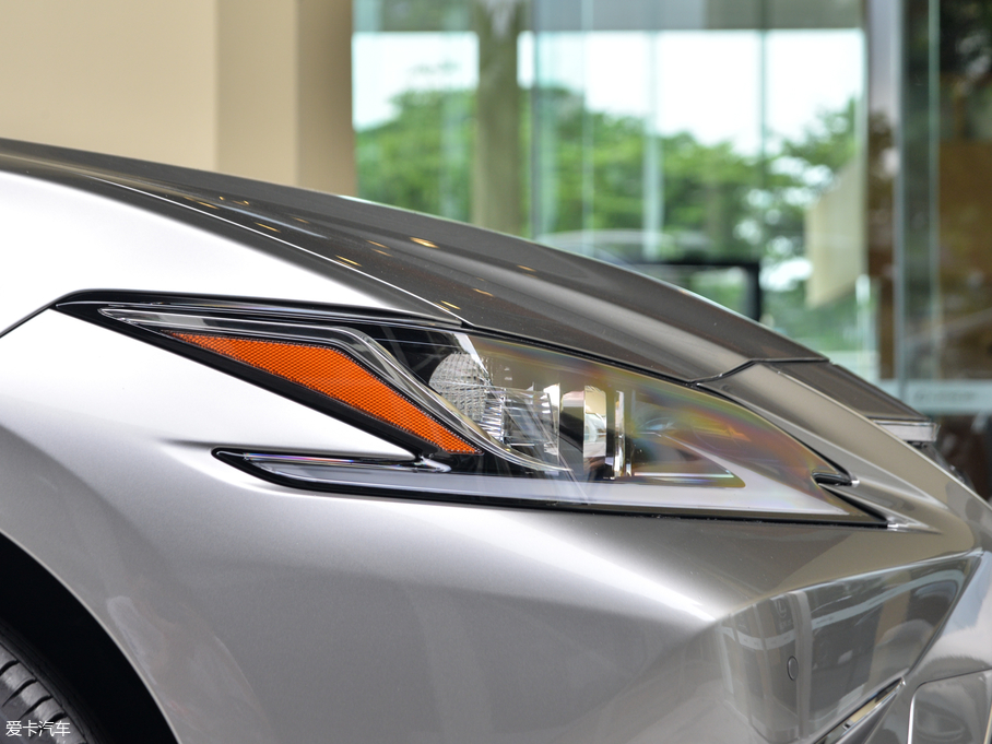 2018׿_˹ES 300h ׿Խ V