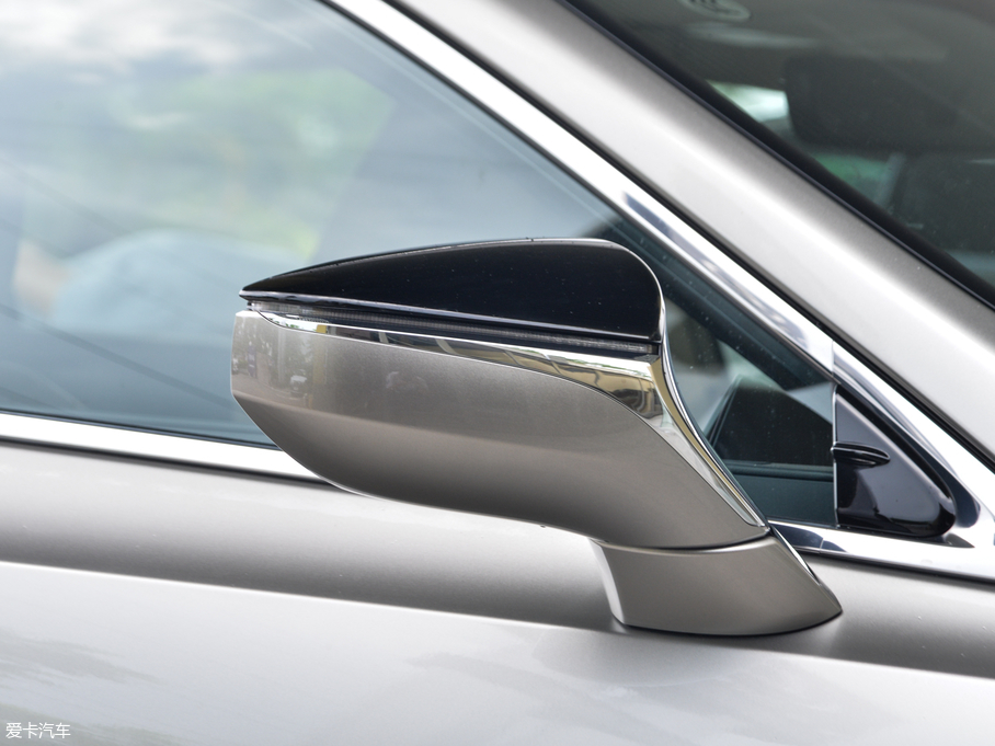 2018׿_˹ES 300h ׿Խ (gu)V