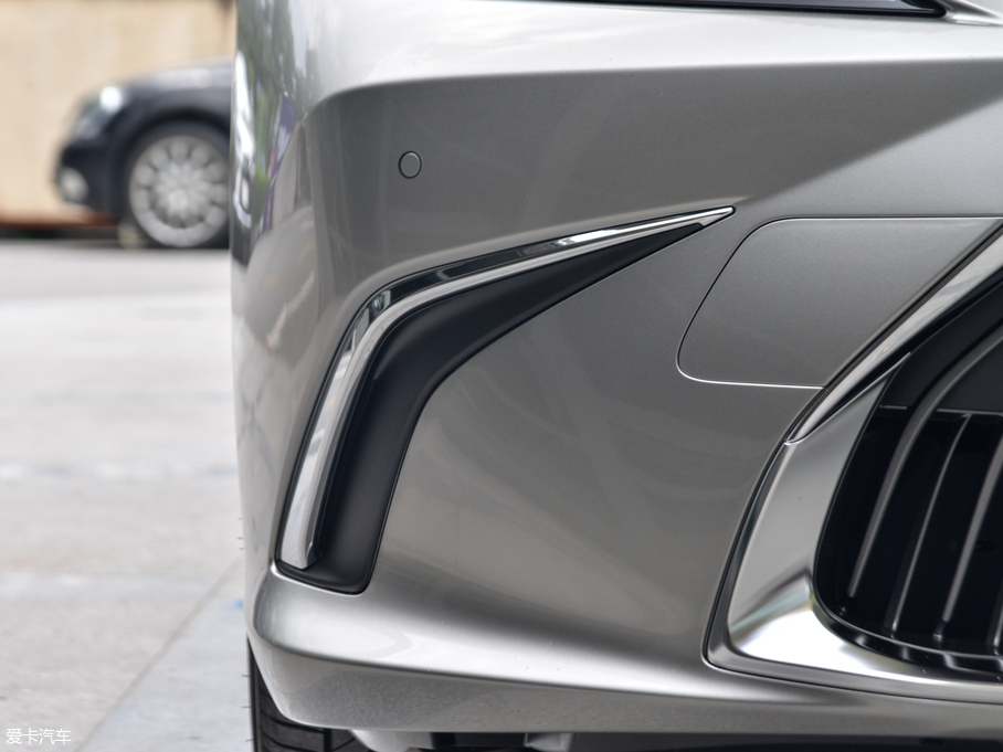 2018׿_˹ES 300h ׿Խ V