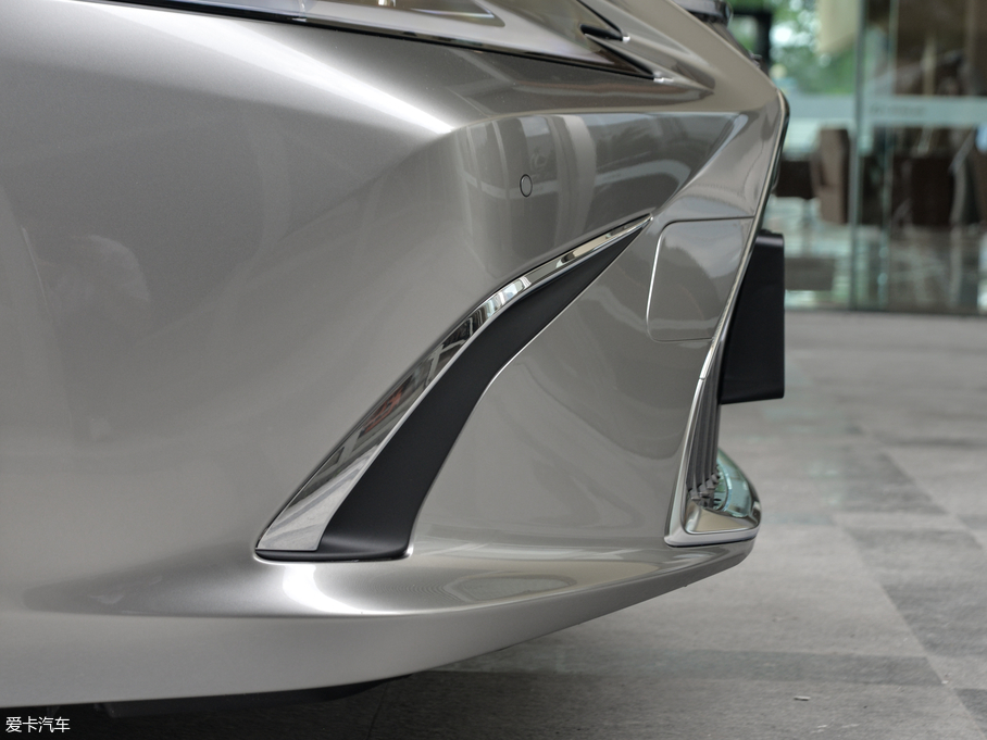 2018׿_˹ES 300h ׿Խ V