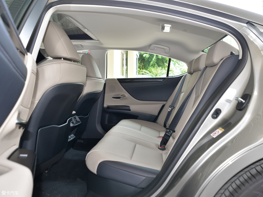 2018׿_˹ES 300h ׿Խ (gu)V