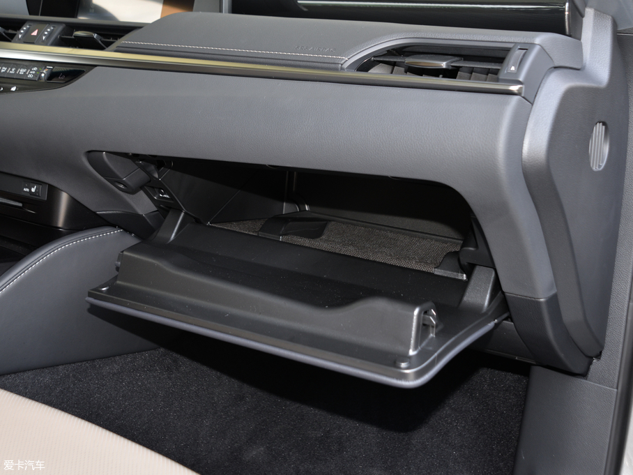 2018׿_˹ES 300h ׿Խ V