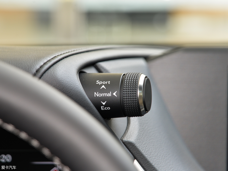 2018׿_˹ES 300h ׿Խ (gu)V