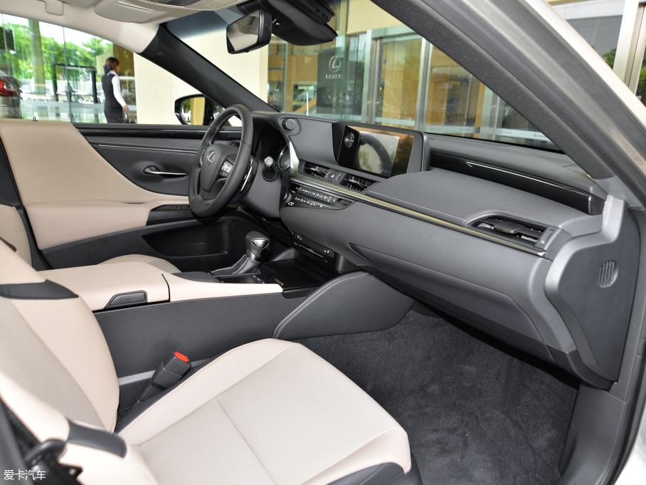 2018׿_˹ES 300h ׿Խ V