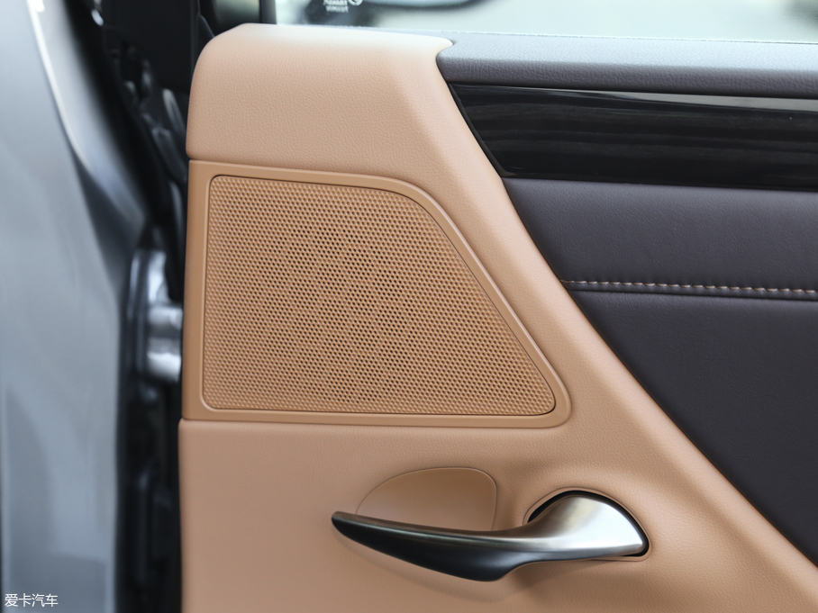 2018׿_˹ES 200 A (gu)V