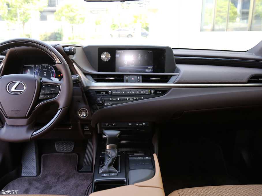 2018׿_˹ES 200 A (gu)V