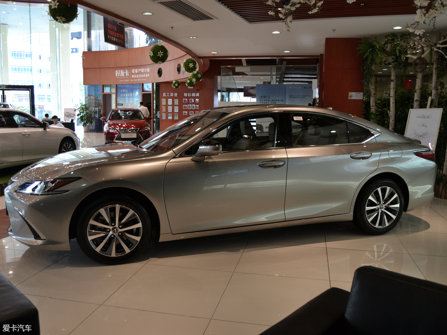 2018׿_˹ES 200 ׿Խ V