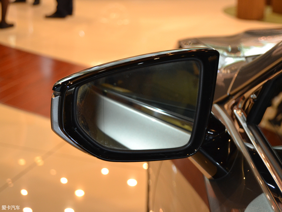 2018׿_˹ES 200 ׿Խ V