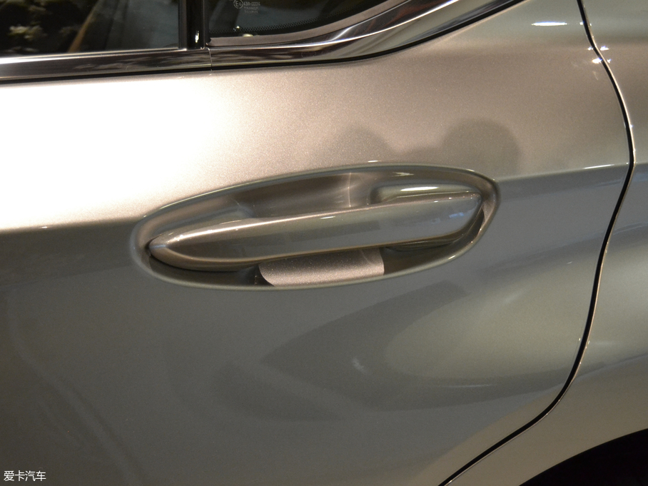 2018׿_˹ES 200 ׿Խ V