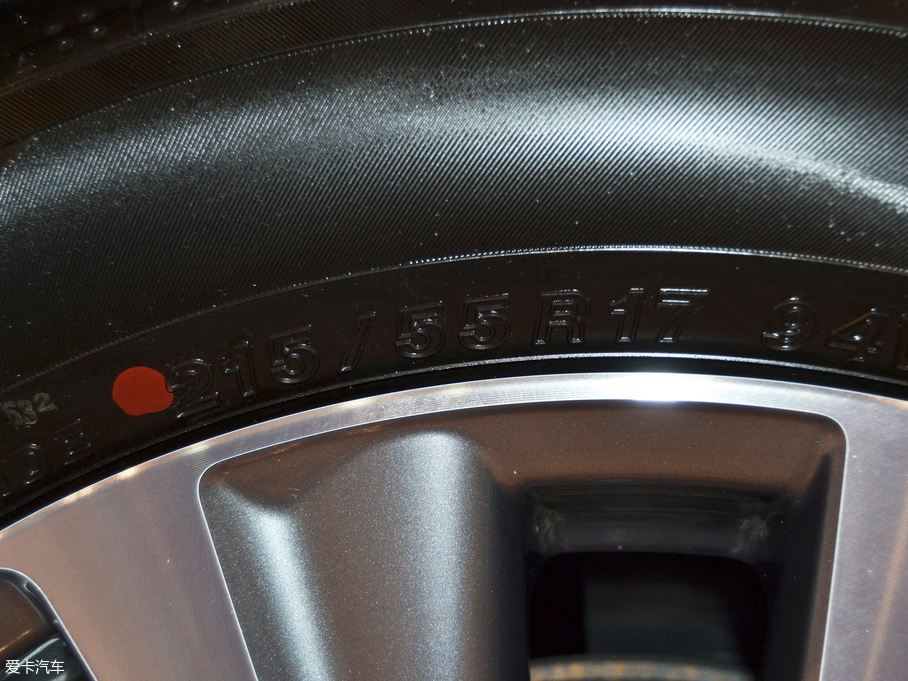 2018׿_˹ES 200 ׿Խ V