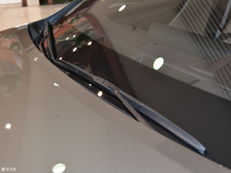 2018׿_˹ES 200 ׿Խ V