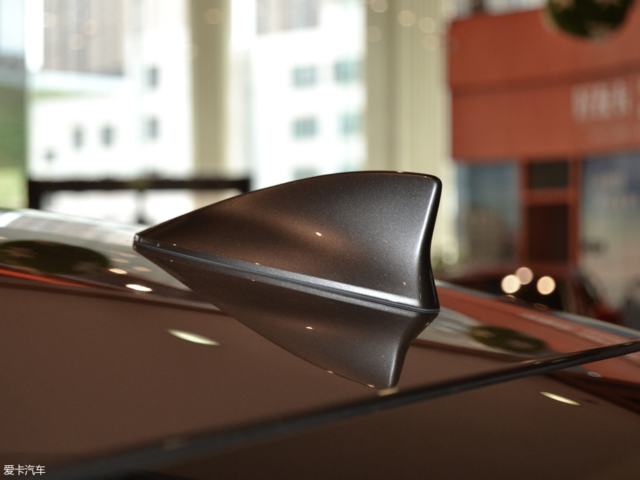 2018׿_˹ES 200 ׿Խ (gu)V