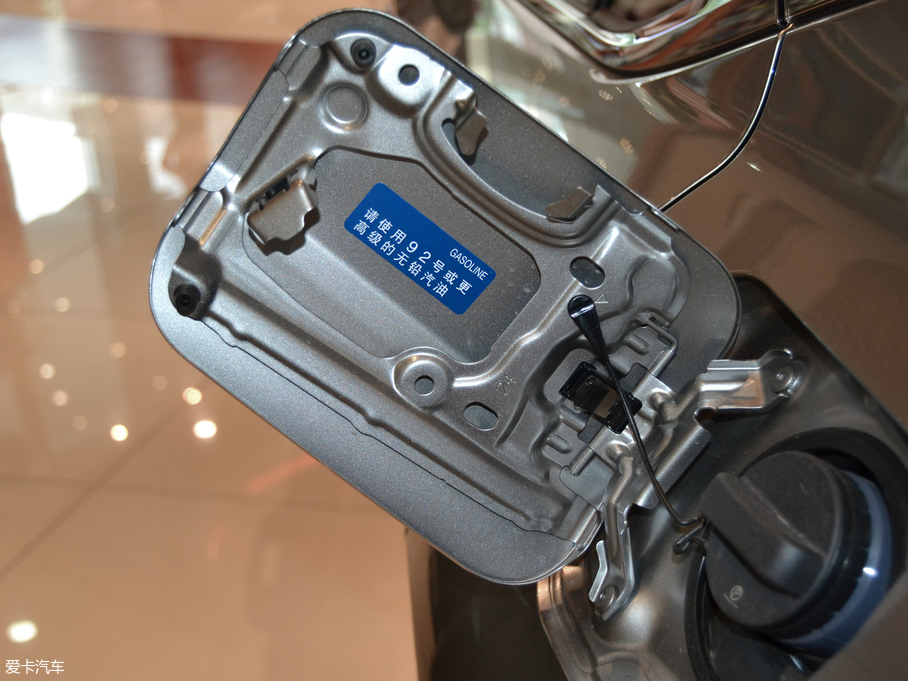 2018׿_˹ES 200 ׿Խ V