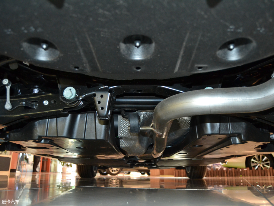 2018׿_˹ES 200 ׿Խ (gu)V