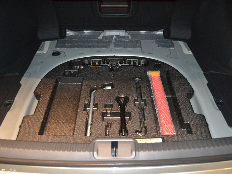 2018׿_˹ES 200 ׿Խ V