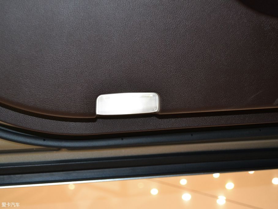 2018׿_˹ES 200 ׿Խ (gu)V