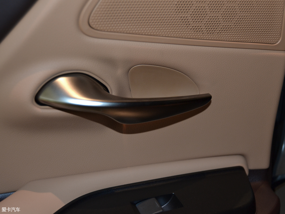 2018׿_˹ES 200 ׿Խ V