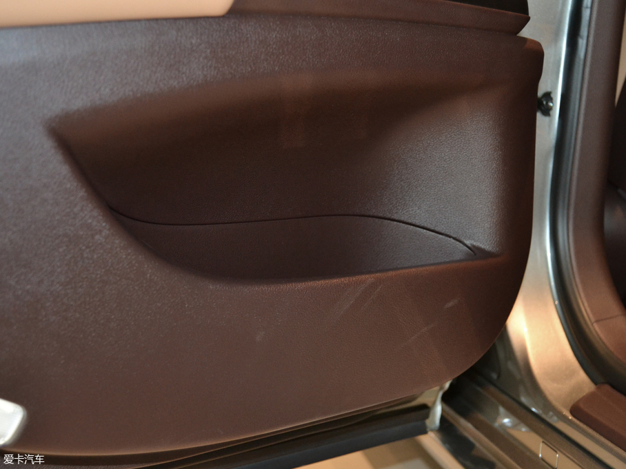 2018׿_˹ES 200 ׿Խ V