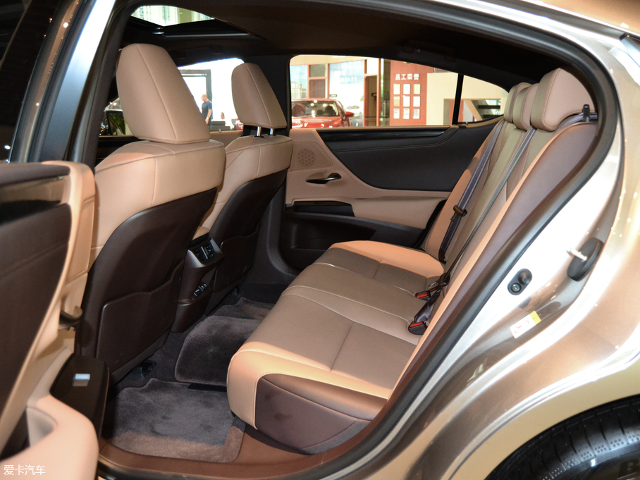 2018׿_˹ES 200 ׿Խ V