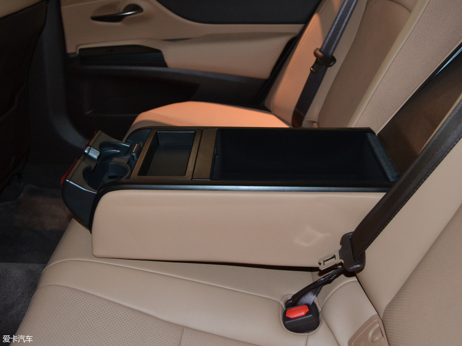 2018׿_˹ES 200 ׿Խ V