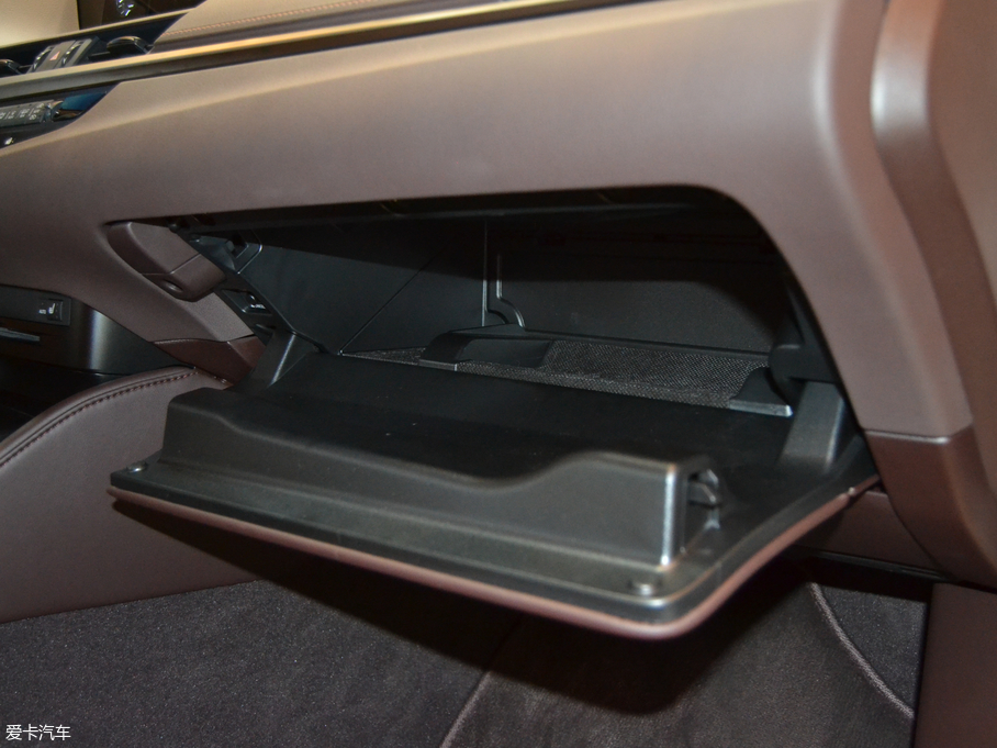 2018׿_˹ES 200 ׿Խ V