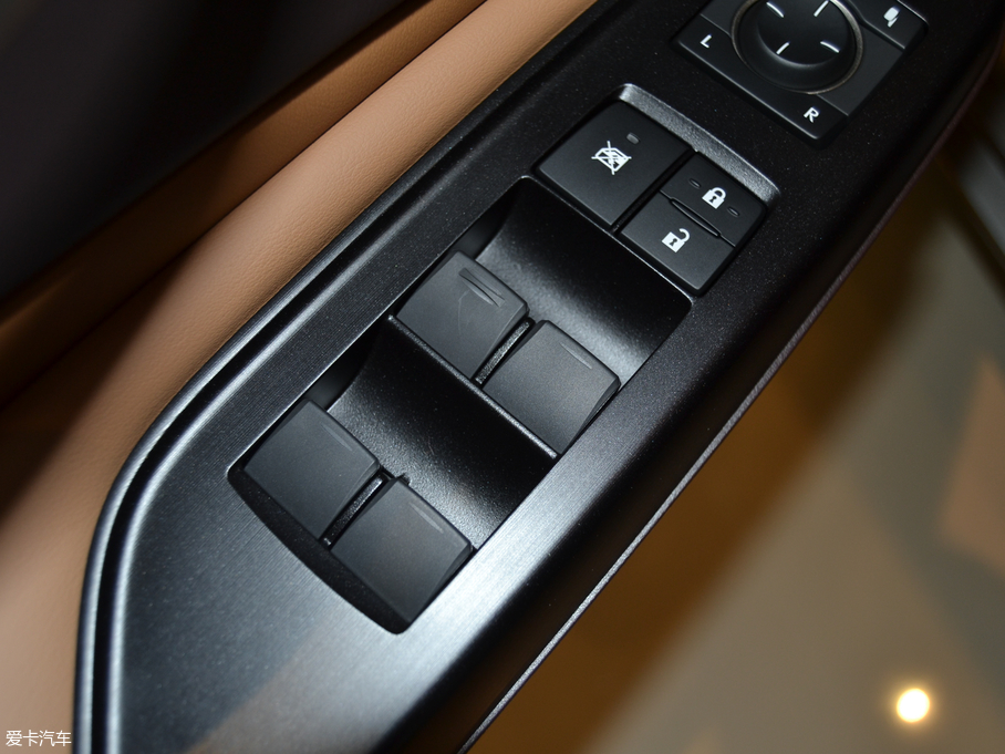 2018׿_˹ES 200 ׿Խ V