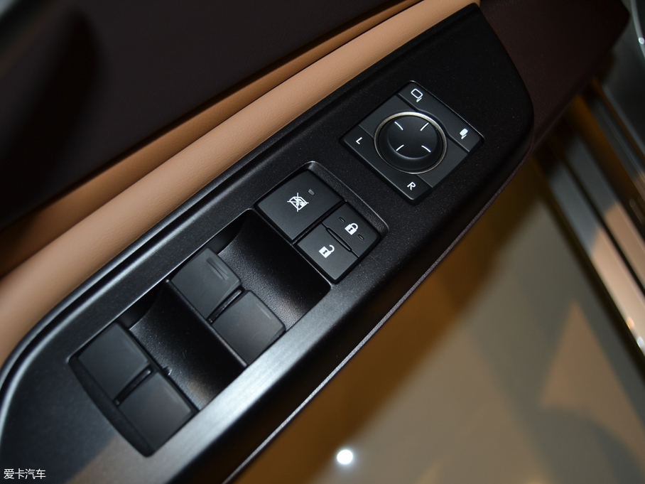 2018׿_˹ES 200 ׿Խ V