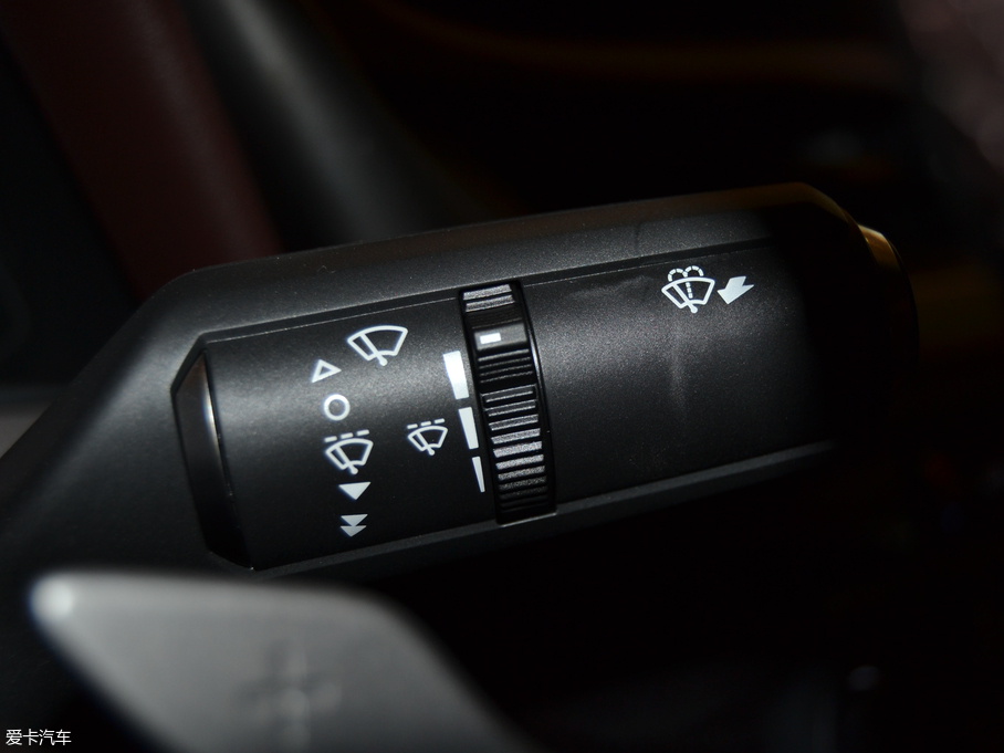 2018׿_˹ES 200 ׿Խ V