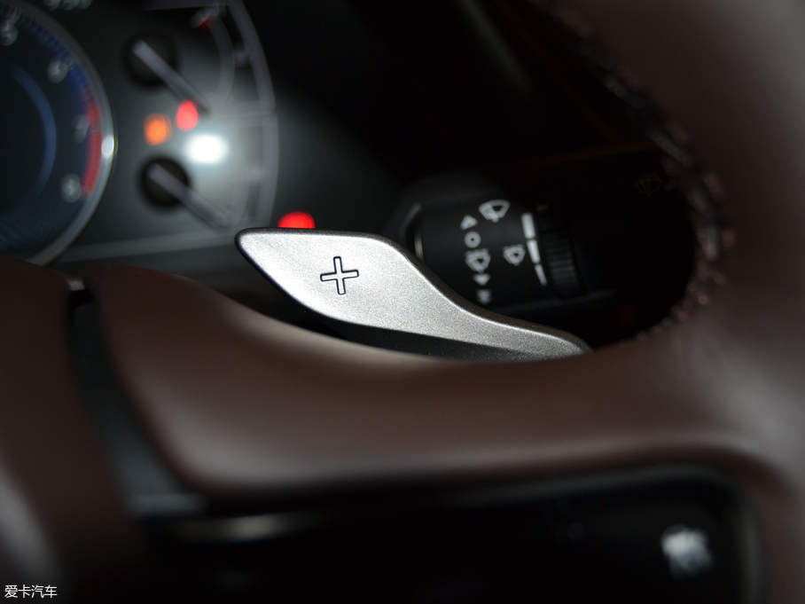 2018׿_˹ES 200 ׿Խ (gu)V