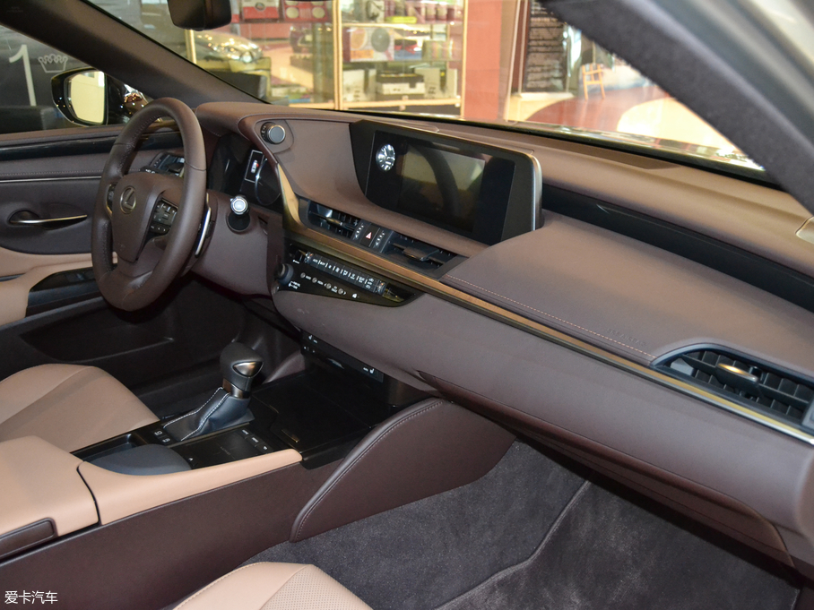 2018׿_˹ES 200 ׿Խ V