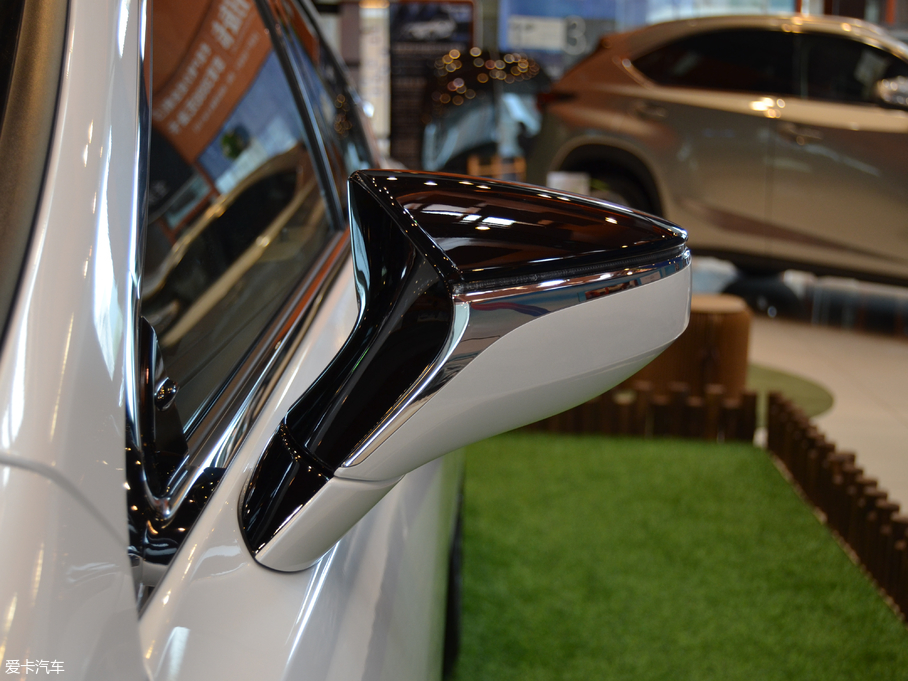 2018׿_˹ES 300h ׿Խ V