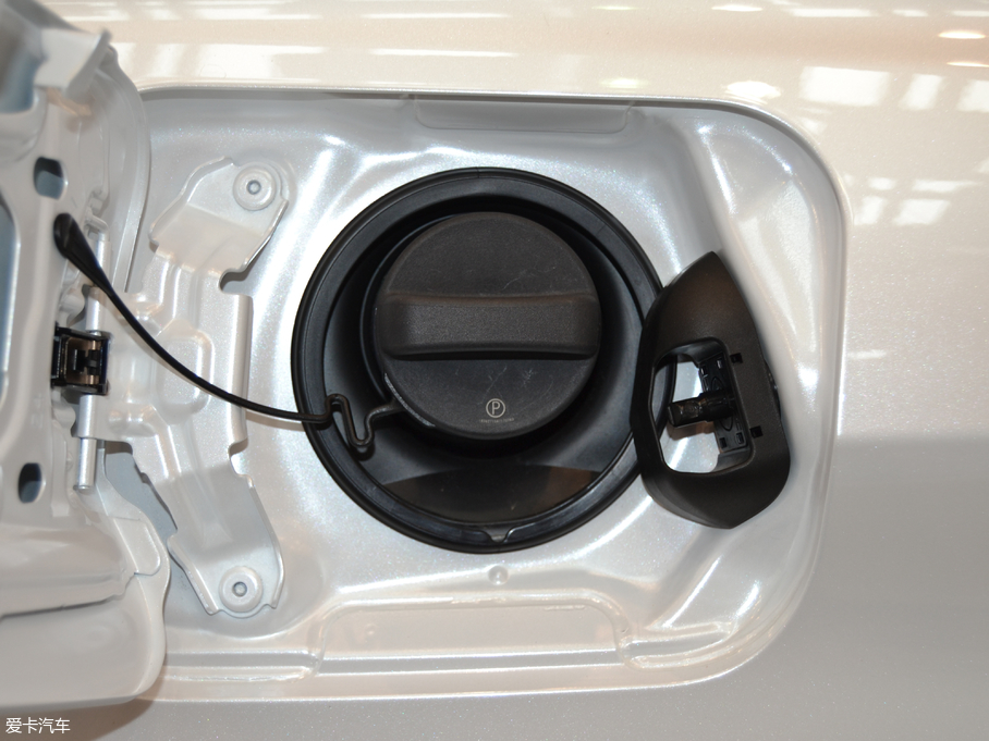 2018׿_˹ES 300h ׿Խ V