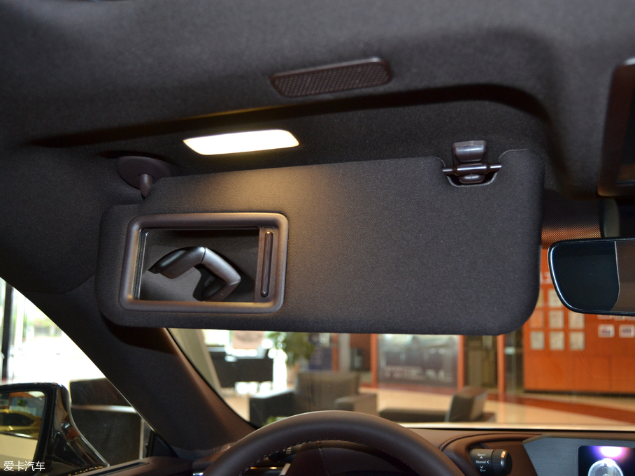 2018׿_˹ES 300h ׿Խ V