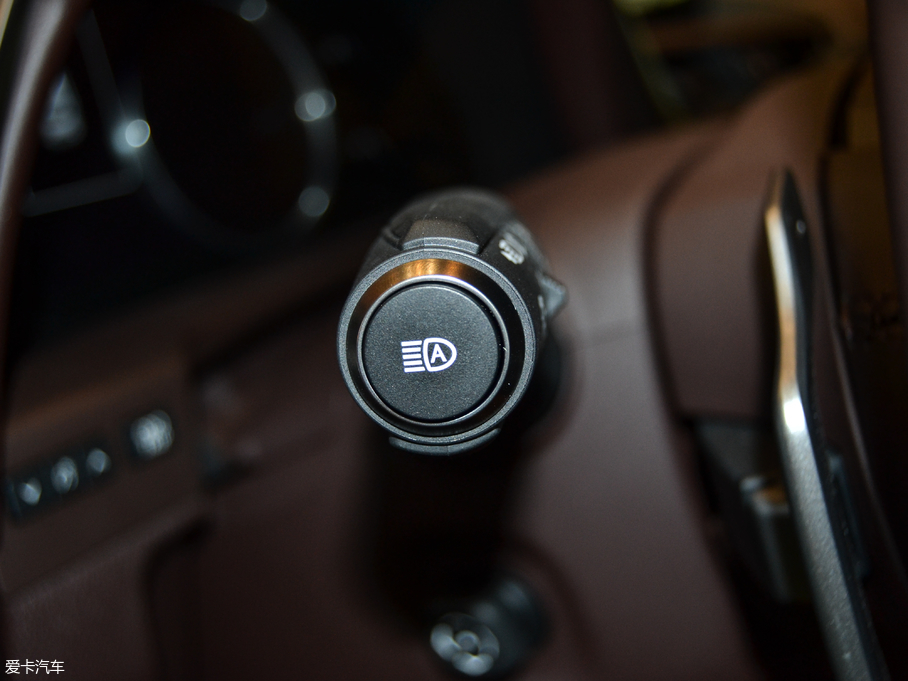 2018׿_˹ES 300h ׿Խ V